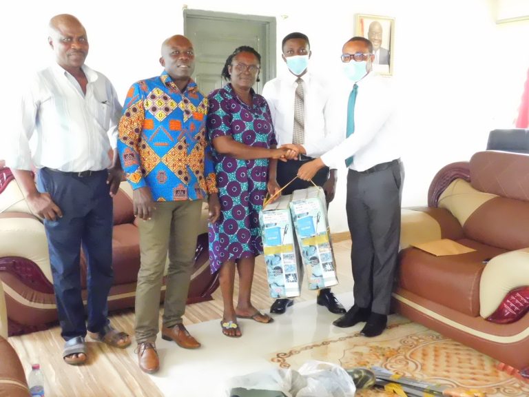 ADB BANK DONATES FARM ITEMS TO THE JUABOSO DISTRICT ASSEMBLY TOWARDS FARMERS DAY CELEBRATION ON 29TH NOVEMBER 2022.