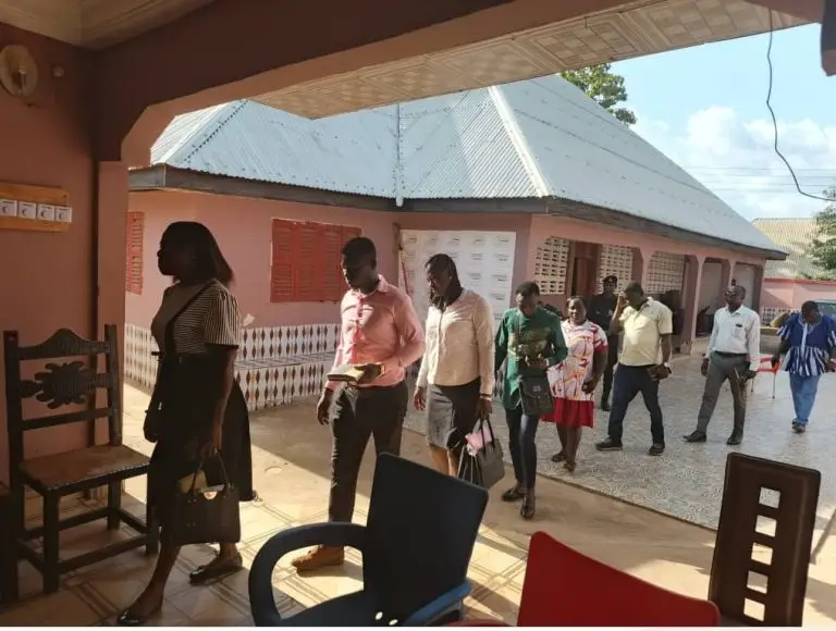 FAMILIARIZATION TOUR OF FIVE KEY COMMNUNITIES